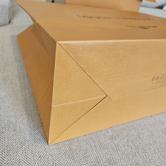 Brand new Louis Vuitton empty gift set - Picture 11 of 16